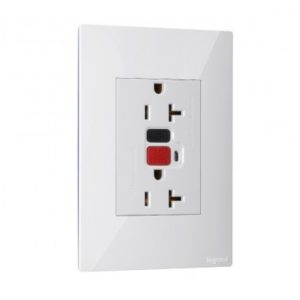 TOMACORRIENTE DOBLE P+T GFCI - Clickme, Legrand
