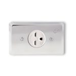 TOMA INCRUSTAR CON POLO A TIERRA  SENCILLA MIRADA CHINA 15A-250V   BLANCA