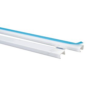 CANALETA LISA 13 X 7MM X 2.00 MTS C/ADHESIVO BLANCO